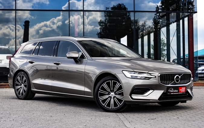 Volvo V60 cena 114900 przebieg: 104584, rok produkcji 2019 z Gryfice małe 781